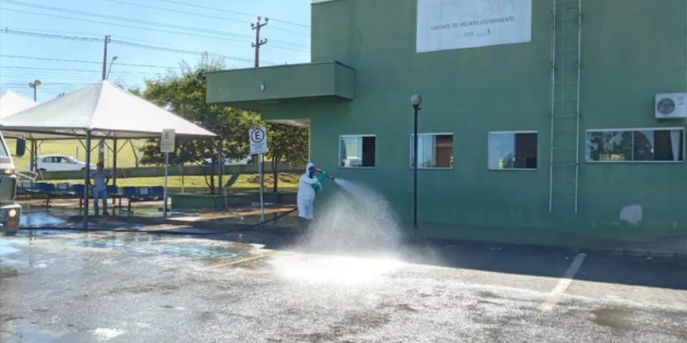 Em Telêmaco Borba, Prefeitura utiliza hipoclorito de sódio para fazer limpeza deruas