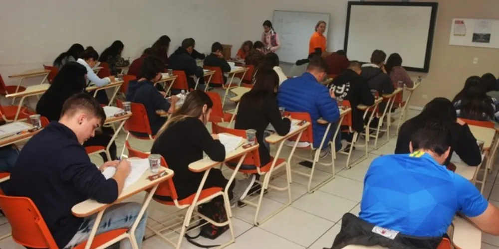 Nesta semana, o Cescage iniciou as transmissões de aulas e atividades em EAD