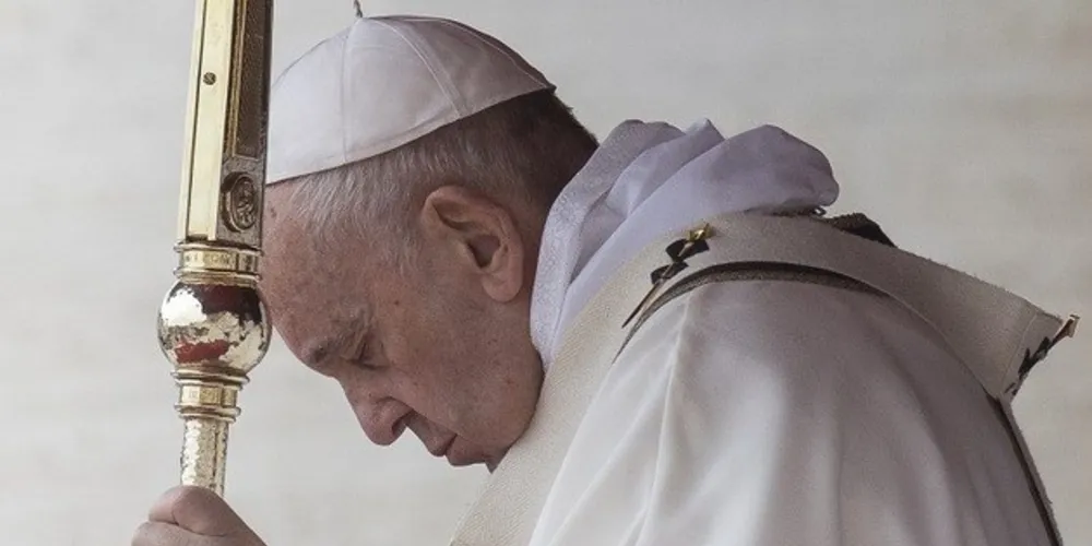 O papa disse que nesta sexta-feira (27) concederá a bênção extraordinária diante de uma Praça de São Pedro vazia