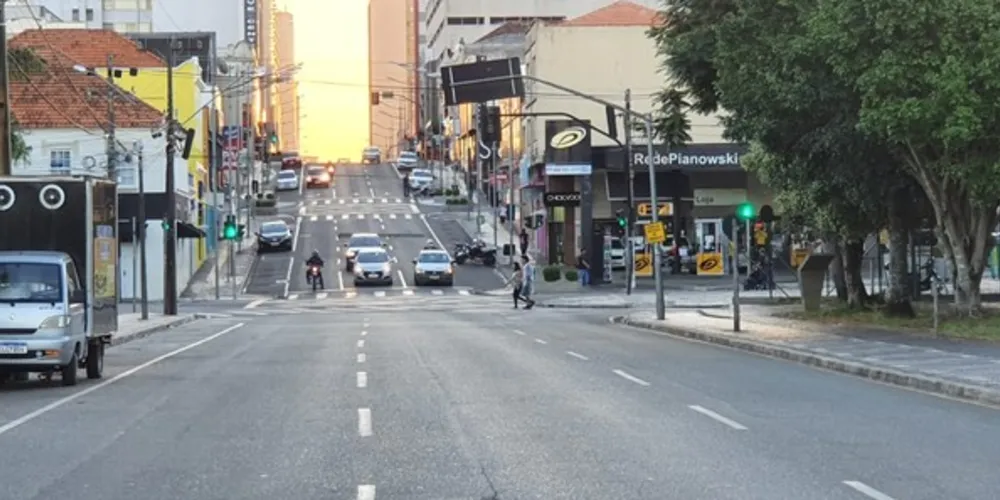 Boletim divulgado na noite de sábado mostra redução de casos suspeitos na cidade