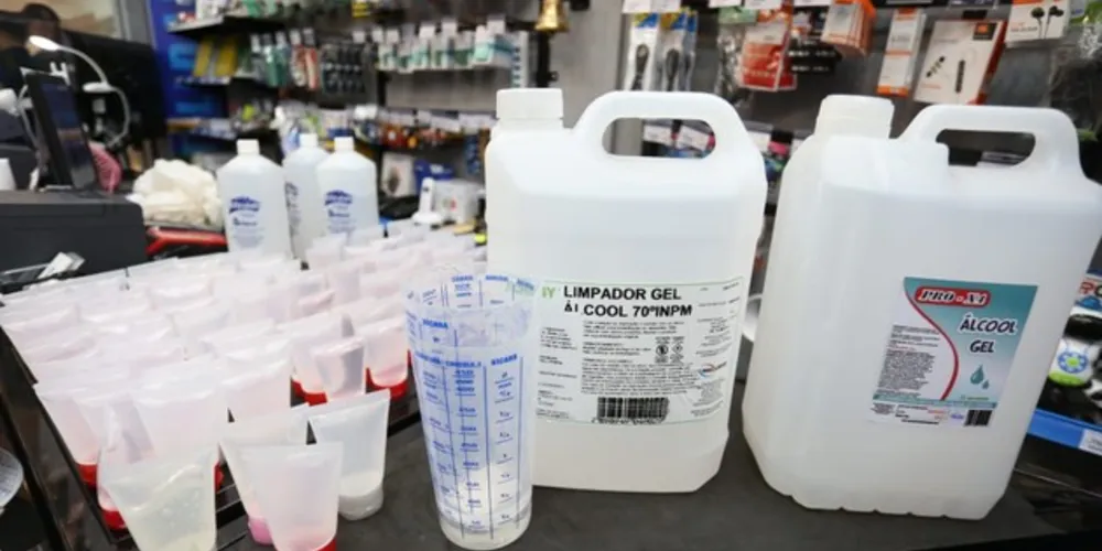 Recentemente, ação da Prefeitura apreendeu álcool gel que era vendido fracionado