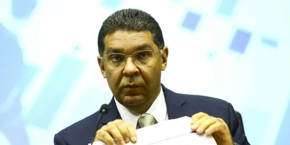 Resultado é pela pressão forte do lado da despesa e arrecadação