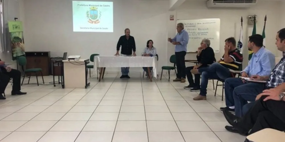 O comitê se reunirá na próxima quinta-feira (2) para definir a reabertura do comércio de forma organizada