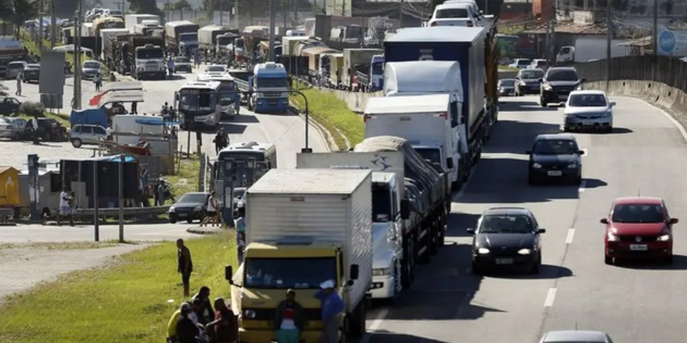 Caminhoneiros vão ter prioridade em campanha de vacinação contra gripe