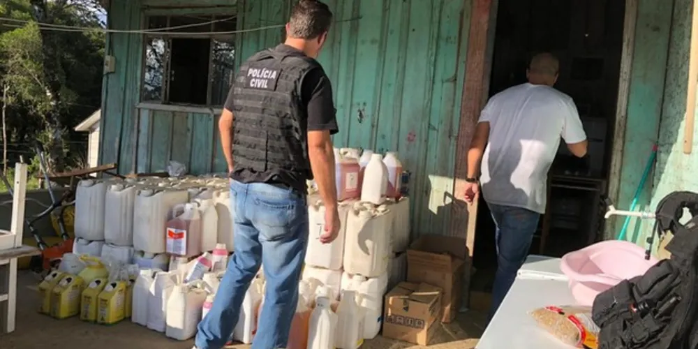 Produtos roubados foram encontrados pela polícia numa fazenda em Irati