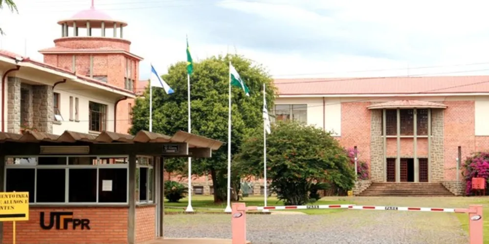 Imagem ilustrativa da imagem UTFPR suspende oficialmente calendário acadêmico