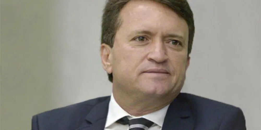 Prefeito da cidade goiana anunciou a medida pelas redes sociais