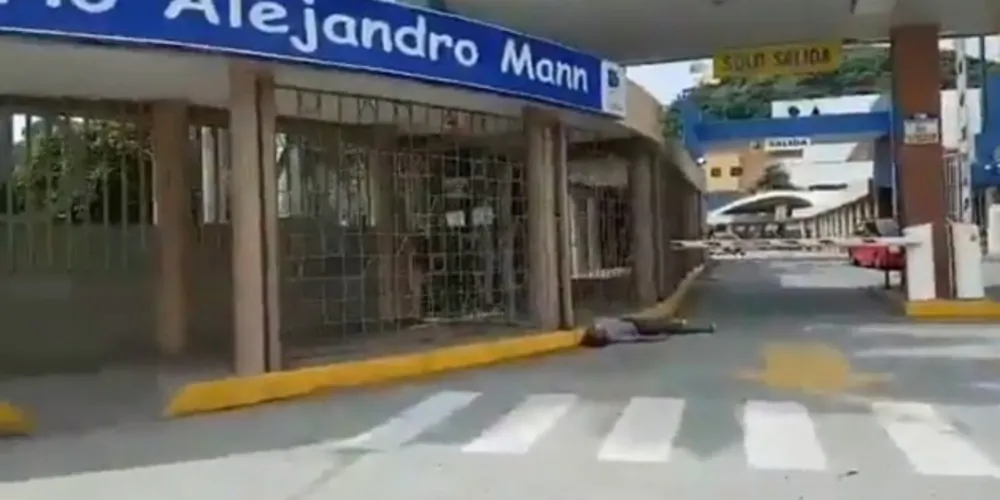 Com a crescente no número de mortos por coronavírus, o sistema funerário do país entrou em colapso