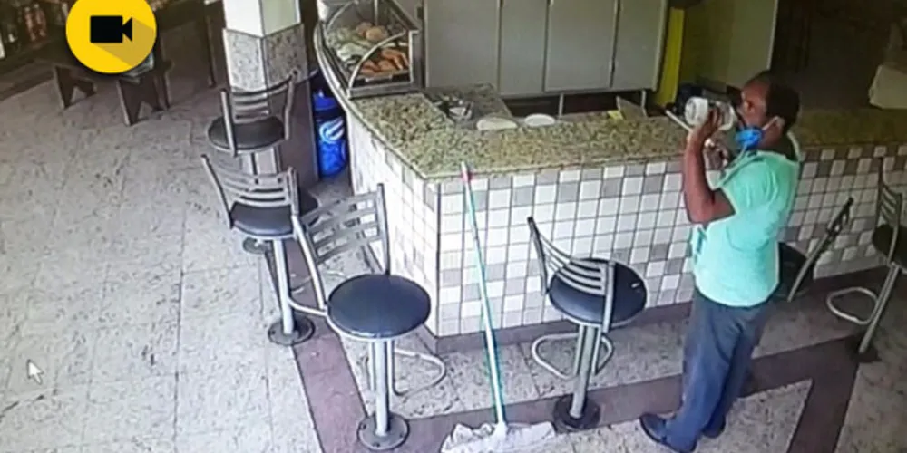 Imagem ilustrativa da imagem Homem bebe álcool gel em panificadora de PG