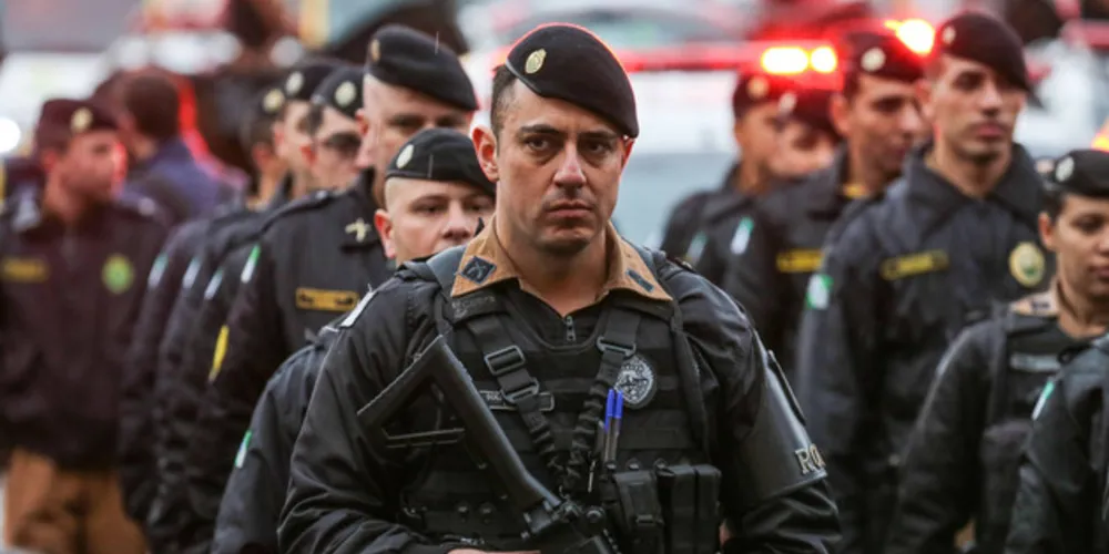 Concurso prevê salários de até R$ 4,2 mil e bolsa auxílio de R$ 1,9 mil a soldado de 2ª classe.