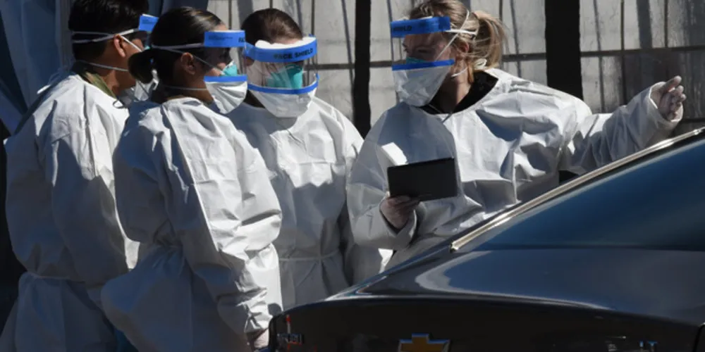 A força-tarefa da Casa Branca para a pandemia estima que entre 100 e 240 mil pessoas possam morrer