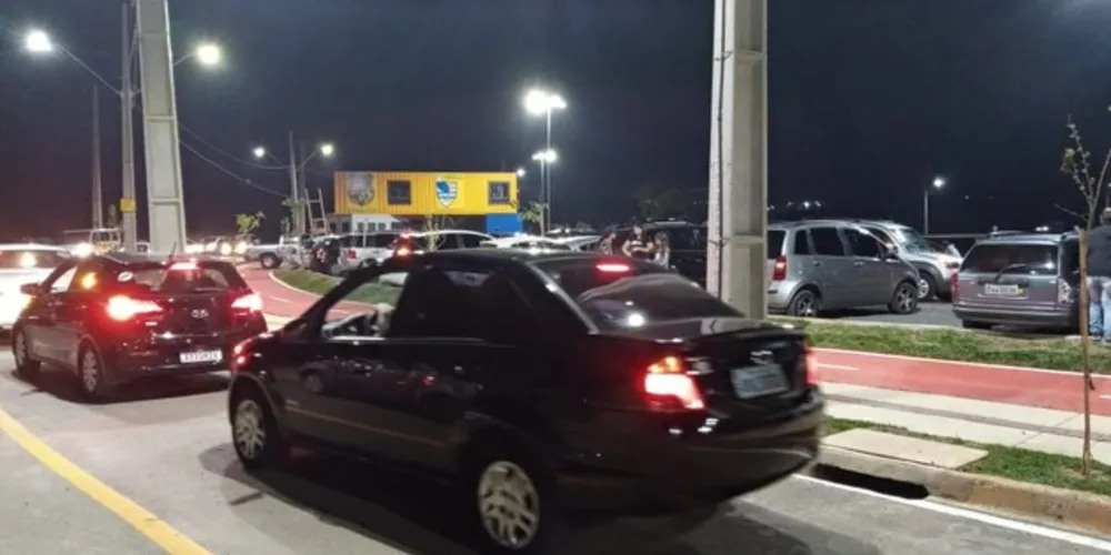 Imagem ilustrativa da imagem Carreata religiosa lotou o Lago de Olarias no final de semana