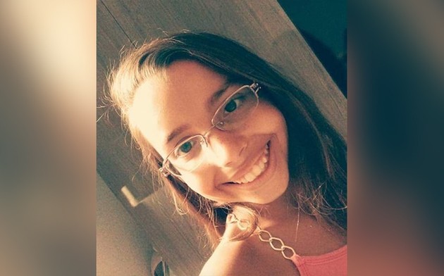 Emanuela Medeiros, de 16 anos, morreu após cair e bater a cabeça durante brincadeira com colegas na escola