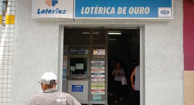 Após decreto que coloca casas lotéricas entre serviços essenciais, estabelecimentos abrem para pagamentos e saques de aposentadoria