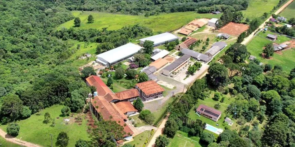  A comunidade que tem por fins à recuperação social e familiar de dependentes químicos, está lançando campanha em suas redes sociais para, “honrar até mesmo os compromissos básicos e por isso apelamos para a sua colaboração. ”, ressaltou a entidade em suas redes sociais.