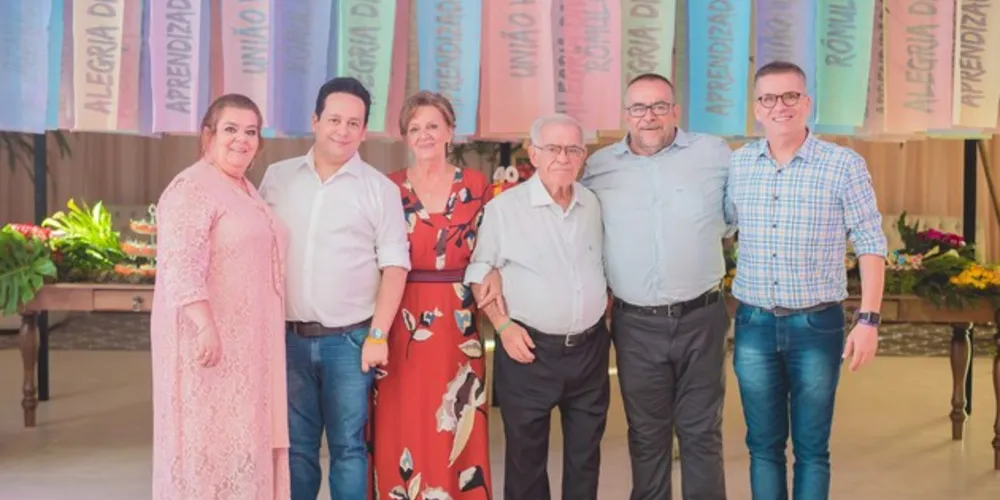 
Luciane Cury, este colunista, Teresa E. Justus Cury, Carlos Alberto Cury, Chafic Cury Neto e Mauricio Cury