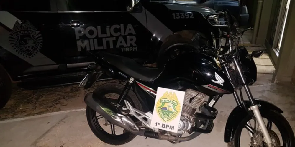Imagem ilustrativa da imagem Garoto é detido após furtar e esconder moto em matagal