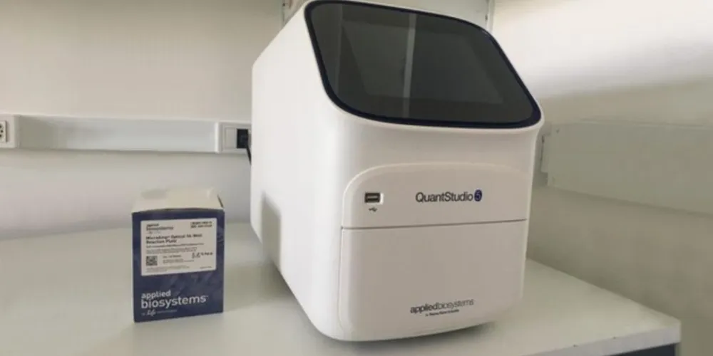 Máquina de PCR e kit de reagentes para diagnóstico