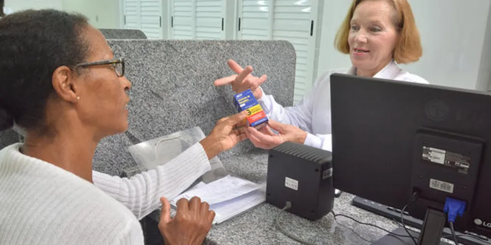 O funcionamento da farmácia é considerado como essencial, já que é a unidade quem fornece os medicamentos de controle especial e insulinas