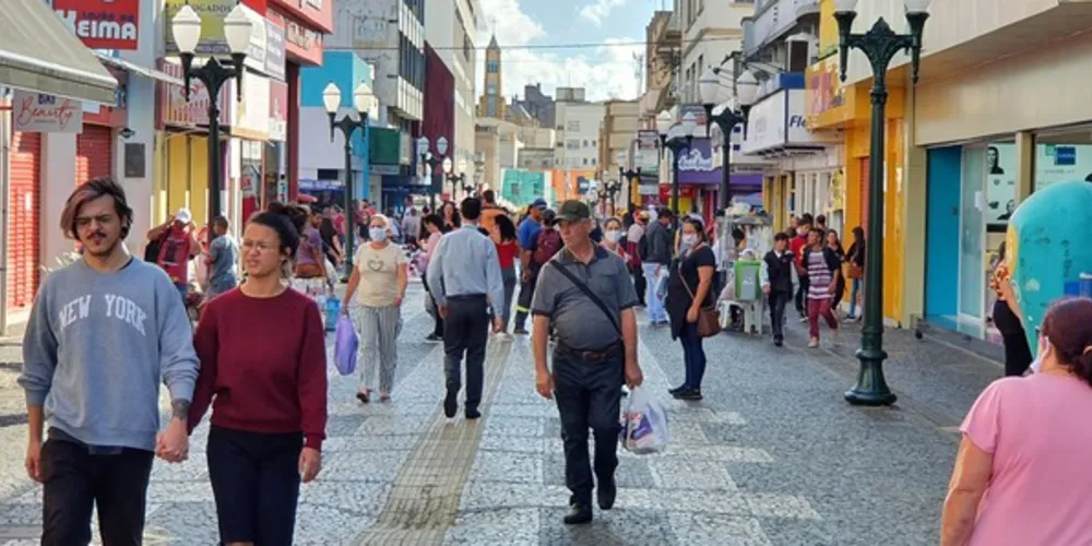 Comércio segue aberto em Ponta Grossa