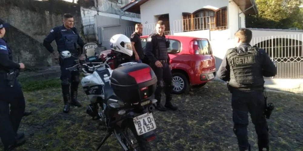 Imagem ilustrativa da imagem GM persegue e prende homem após furto de carro