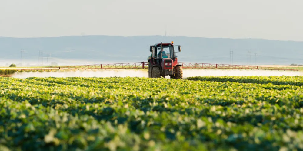 Empresa mantém ferramenta que auxilia agricultores no controle sustentável