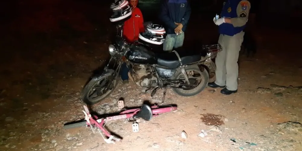 Acidente ocorreu na noite deste sábado (18)