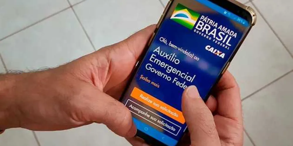 Para as categorias já contempladas pela Lei 13.982/2020, o auxílio emergencial já pode ser solicitado pelo site www.auxilio.caixa.gov.br ou pelo aplicativo Caixa Auxílio Emergencial