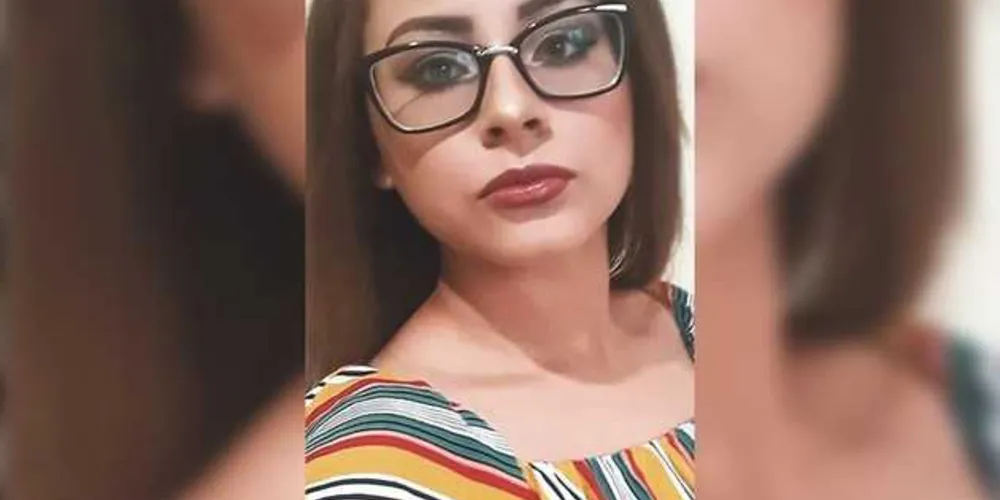 Francielly é formada em magistério e acadêmica de Letras Português-Inglês, na UEPG,onde participa de projetos de leitura, poesia e temáticas raciais