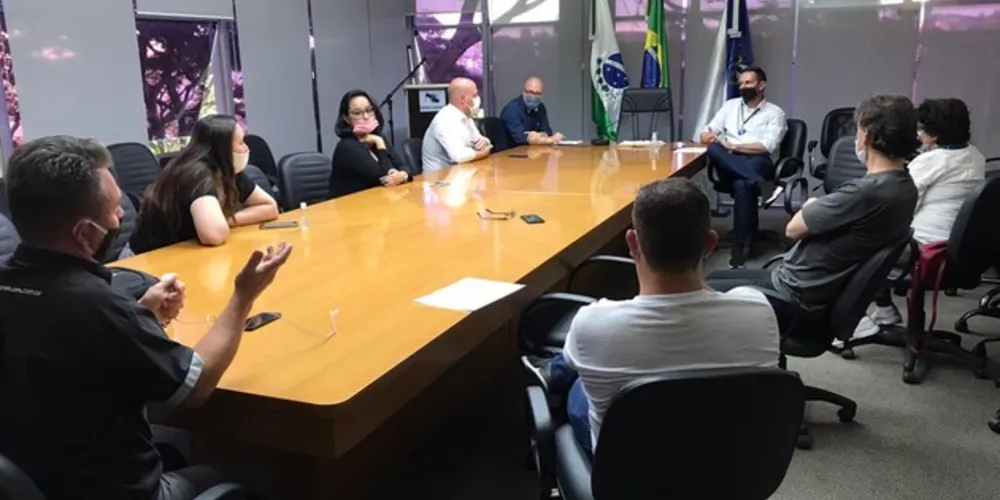 Reunião foi realizada na tarde dessa quinta (23)