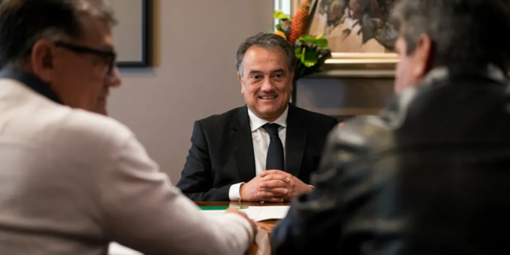 “Fico feliz em ver que o Governador Ratinho Júnior atendeu a mais esse pedido que fizemos para o município de Tibagi", comentou Plauto.