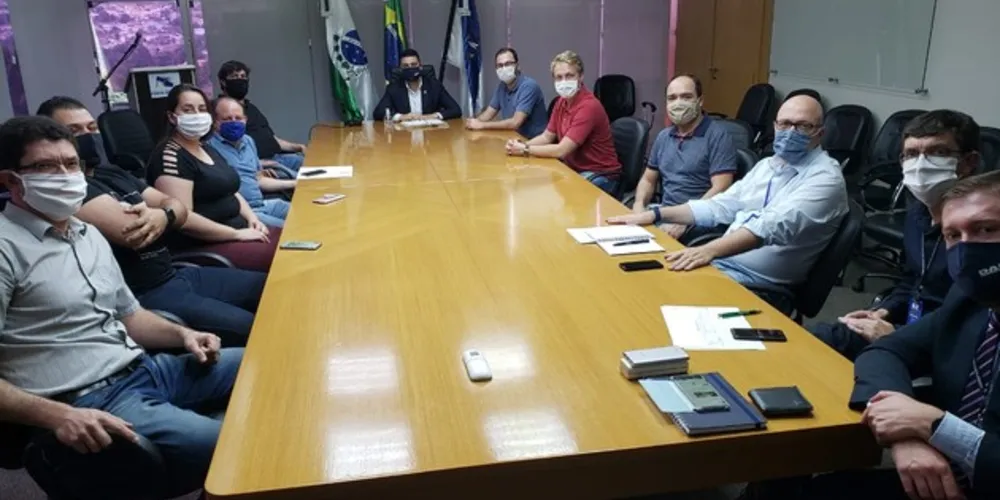 Reunião entre o prefeito Marcelo Rangel e representantes da AMEPIN aconteceu nessa terça (28) 