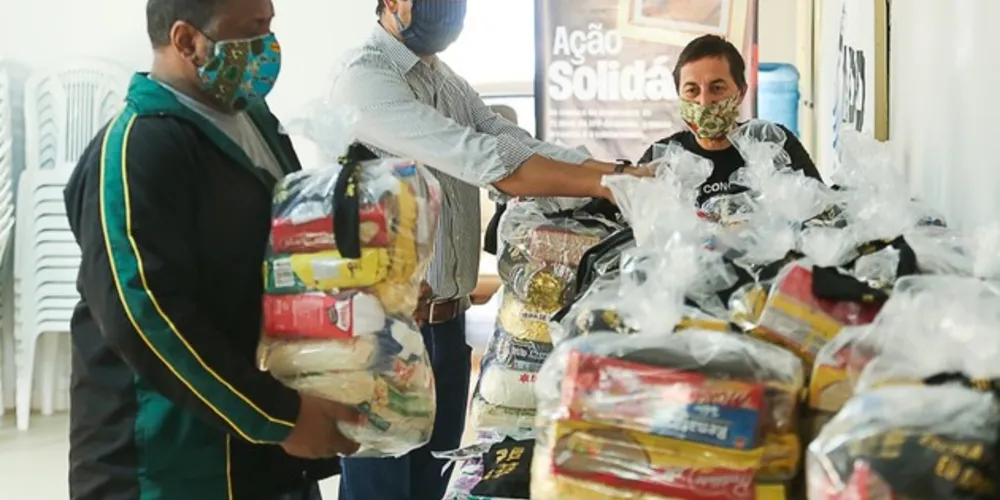 A APP-SIndicato também está doando 35 mil máscaras, além de cestas adquiridas por cada Núcleo Sindical