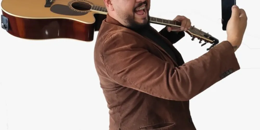 Ewerton Carraru preparou um show recheado de modão sertanejo