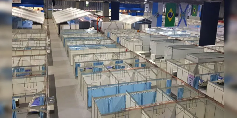 O hospital de campanha inaugurado pela prefeitura na sexta-feira (1º) no RioCentro vai disponibilizar, por enquanto, 20 leitos de unidade de terapia intensiva (UTI)