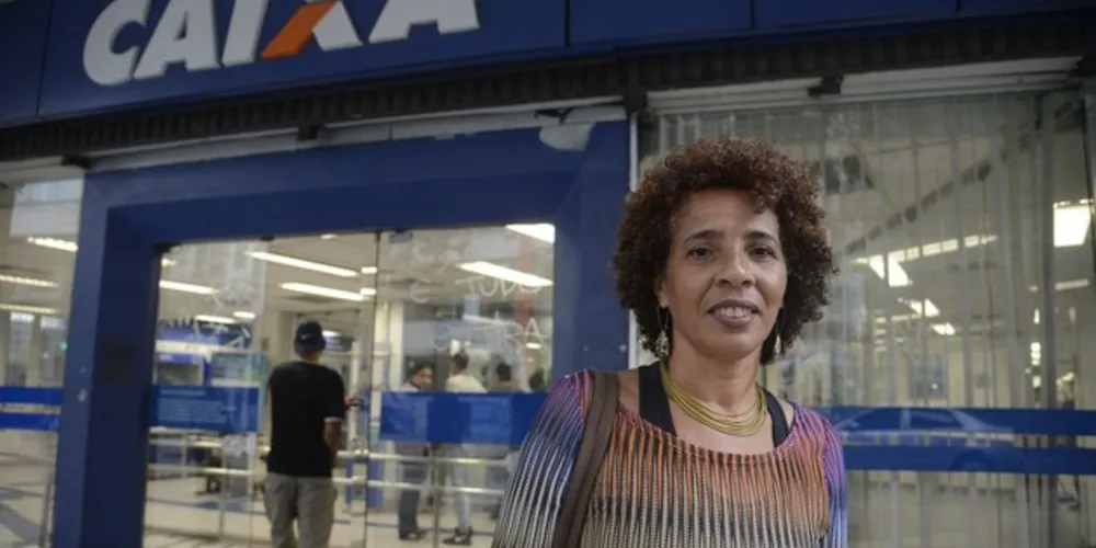 Ao retirar uma parcela do FGTS a cada ano, o trabalhador deixará de receber o valor depositado pela empresa caso seja demitido sem justa causa