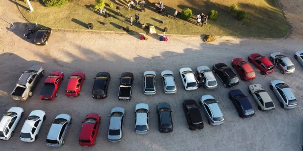 Imagem ilustrativa da imagem MM abre estacionamento para culto ‘drive-in’