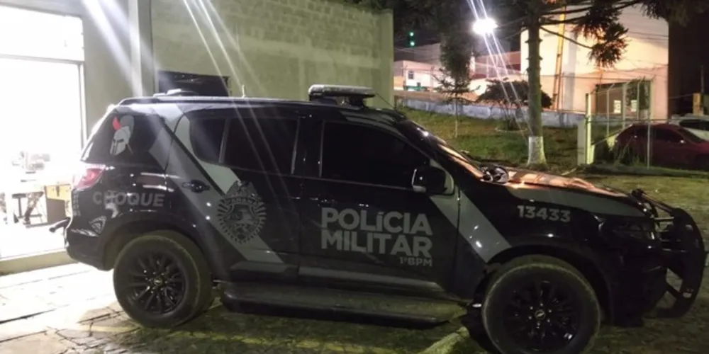 Jovem de 19 anos foi preso em flagrante com pedras de crack, dinheiro e balança de precisão