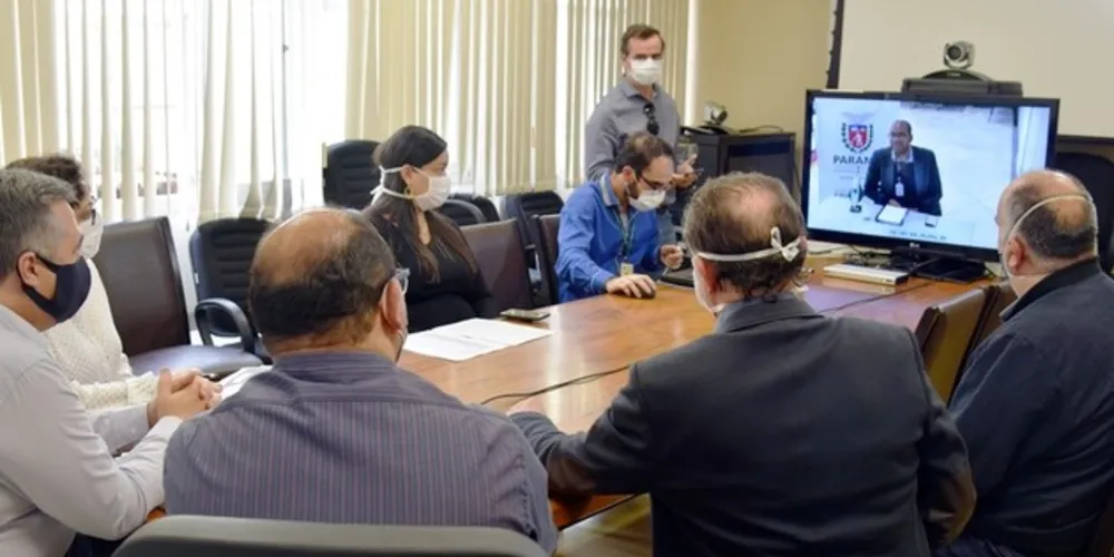 A recepção de boas-vindas aconteceu por meio de transmissão de vídeo. Até abril, o programa já contava cerca de 700 profissionais no Estado