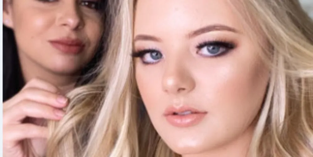 REGISTRO – Angélica Pires competente hair designer do badalado Salão Menina Bonita, é um nome que vem se destacando com suas técnicas e aperfeiçoamentos. No registro, Angélica e sua cliente Isabele Buczack com seu novo visual que foi aplicada a técnica trazida da Truss Experience.