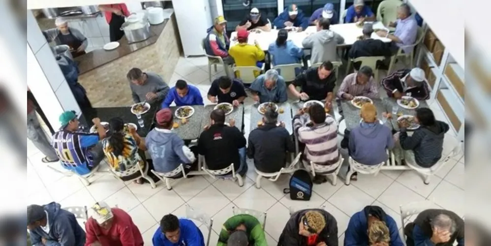 Instituição realiza atendimento de cidadãos em situação de rua