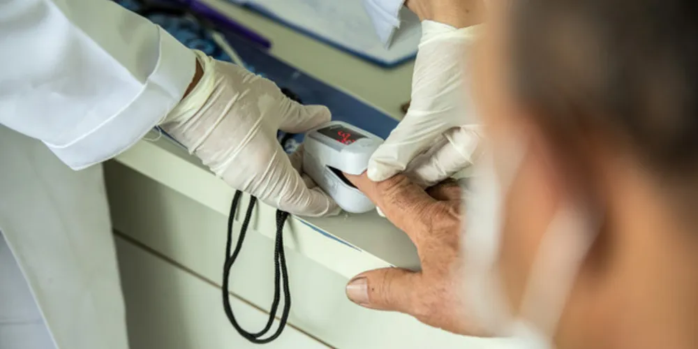 Pandemia mudou a rotina nas UBS, com atendimento cercado de proteção aos pacientes.