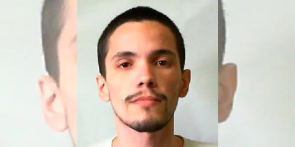 Imagem ilustrativa da imagem Familiares se despedem de rapaz que morreu no Hildebrando