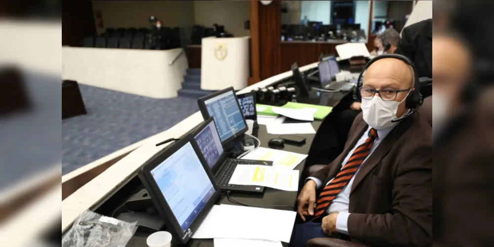 A responsabilidade pela compra do aparelho será da repartição pública ou do estabelecimento