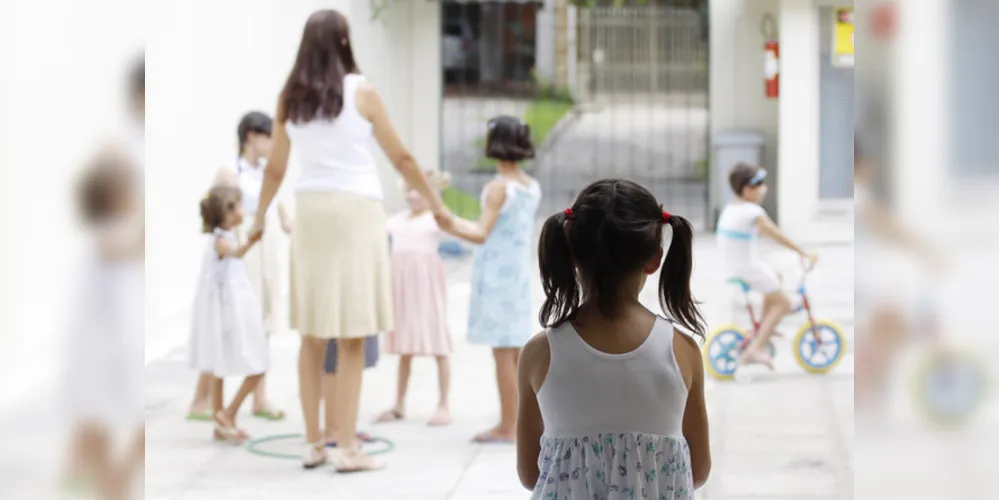 As estatísticas demonstram que a maior parte dos casos ocorre no ambiente doméstico. Pais, mães e outros parentes são responsáveis por 70% das violações registradas no Brasil