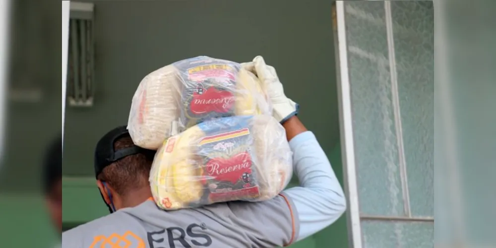 Os kits padronizados seguem determinação do Governo do Estado e auxiliam na organização das entregas nas escolas