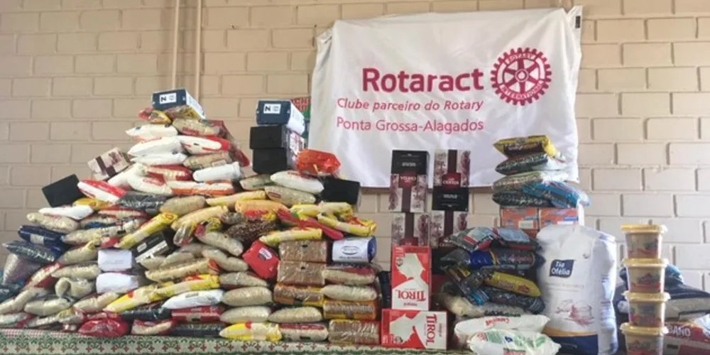 Imagem ilustrativa da imagem Rotaract Alagados doa 200 kg de alimentos à ARREP