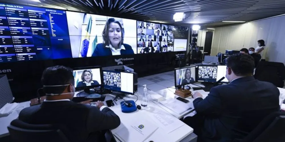 A relatora da matéria, Leila Barros (PSB-DF), entendeu que o dispositivo do projeto deve valer apenas para a atual pandemia, de covid-19