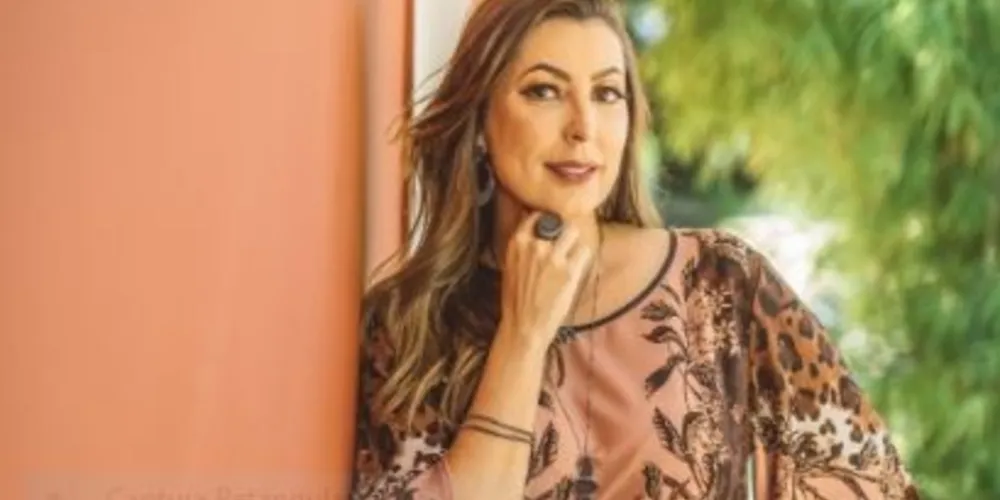 REGISTRO - No registro especial de Laertes Soares, a empresária e farmacêutica Juliana Ribeiro, que responde pela Eficácia Farmácia de Manipulação. Juliana vem apresentando uma série de lives no seu instagram, levando informação e conhecimento para seus fiéis clientes