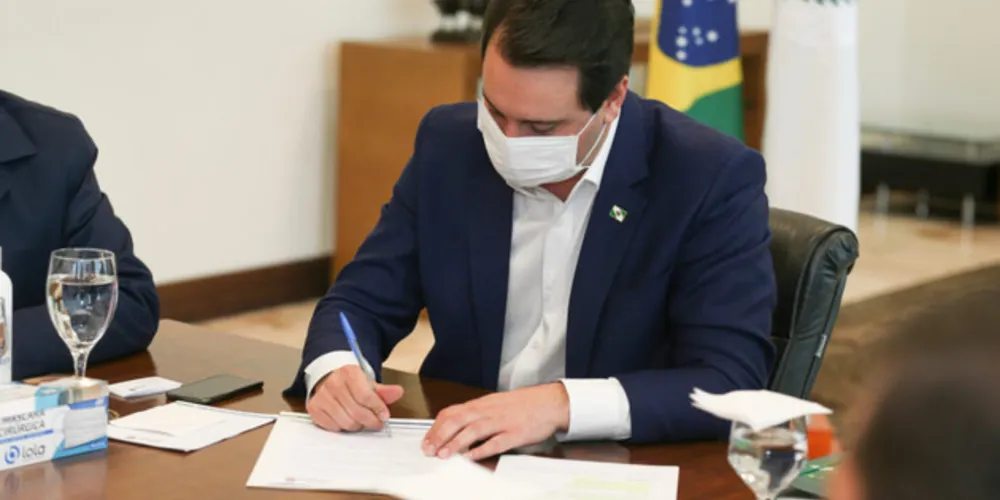 Imagem ilustrativa da imagem Ratinho inclui paridade e integralidade na aposentadoria de policiais